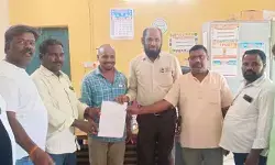 జర్నలిస్ట్ పై దాడి..ఎమ్మార్వో కు వినతి అందజేత జర్నలిస్ట్ పై దాడి..ఎమ్మార్వో కు వినతి అందజేత