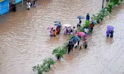 అరుణాచల్ ప్రదేశ్లో జలప్రళయం.. కొట్టుకుపోయిన ఇళ్లు, వంతెనలు.. అసోంకు ముప్పు! (వీడియో) అరుణాచల్ ప్రదేశ్లో జలప్రళయం.. కొట్టుకుపోయిన ఇళ్లు, వంతెనలు.. అసోంకు ముప్పు! (వీడియో)