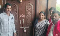 అనుమతులు లేకుండా పుస్తకాల నిల్వ..గదికి MEO సీజ్ అనుమతులు లేకుండా పుస్తకాల నిల్వ..గదికి MEO సీజ్