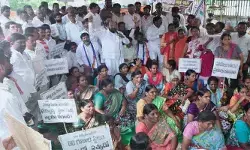 ఇండ్లు లేని నిరుపేదలకు 100 గజాల స్థలం కేటాయించి పట్టాలు మంజూరు చేయాలి ఇండ్లు లేని నిరుపేదలకు 100 గజాల స్థలం కేటాయించి పట్టాలు మంజూరు చేయాలి