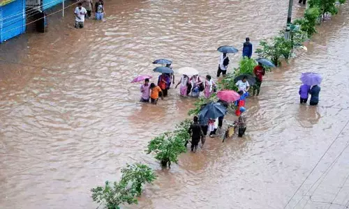అరుణాచల్‌ ప్రదేశ్‌లో జలప్రళయం.. కొట్టుకుపోయిన ఇళ్లు, వంతెనలు.. అసోంకు ముప్పు! (వీడియో)