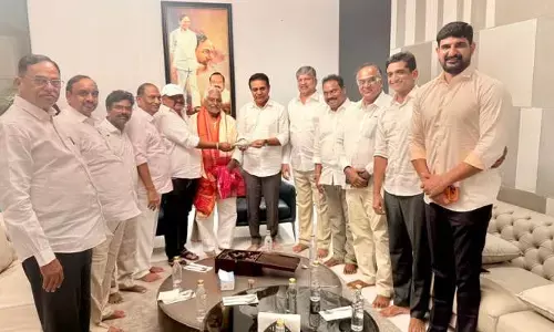 కరీంనగర్ జిల్లాలో కారు సునామీ ఖాయం.. బీఆర్ఎస్ వర్కింగ్ ప్రెసిడెంట్ కేటీఆర్