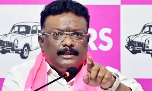 మెట్రో రైల్ ఆస్తులు రేవంత్ తాత జాగీరు కాదు.. బీఆర్ఎస్ ఎమ్మెల్సీ దాసోజు శ్రవణ్ ఫైర్