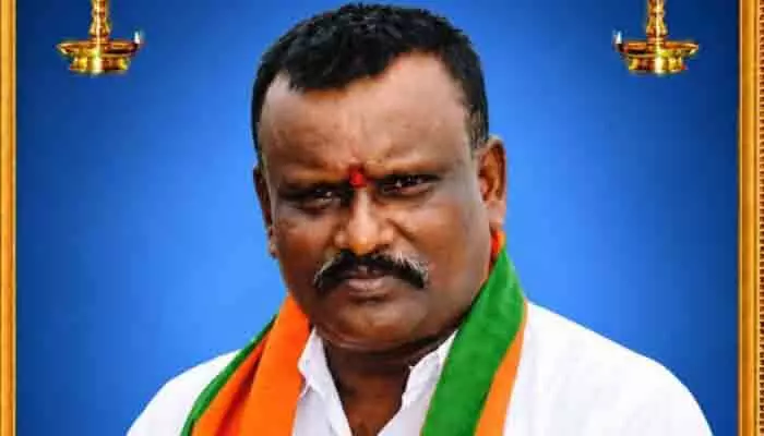 గుండెపోటుతో బీజేపీ సీనియర్ నేత మృతి గుండెపోటుతో బీజేపీ సీనియర్ నేత మృతి