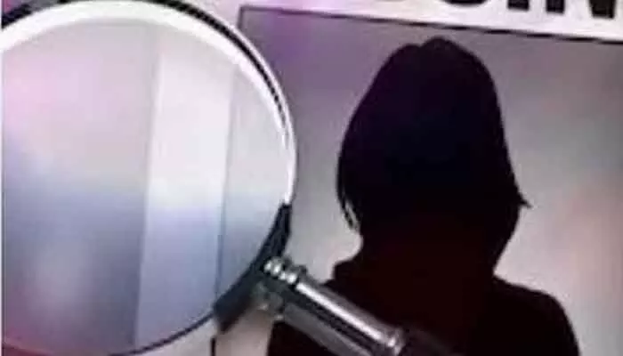 హైదరాబాద్ టాస్క్ ఫోర్స్ పోలీసుల థ్రిల్లింగ్ ఛేజింగ్.. హైదరాబాద్ టాస్క్ ఫోర్స్ పోలీసుల థ్రిల్లింగ్ ఛేజింగ్..