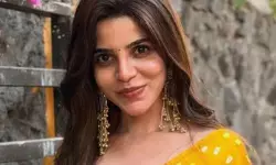 తన సొగసుతో చీరకే అందాన్ని తీసుకువచ్చిన దివ్యభారతి