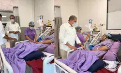 ఆస్ప‌త్రిలోనే ముద్రగడకు చికిత్స‌..ప‌రామ‌ర్శించిన సజ్జల