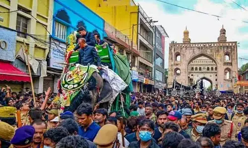 పాతబస్తీలో బీబీ కా ఆలమ్ ఊరేగింపు.. రేపు నగరంలో ట్రాఫిక్ ఆంక్షలు