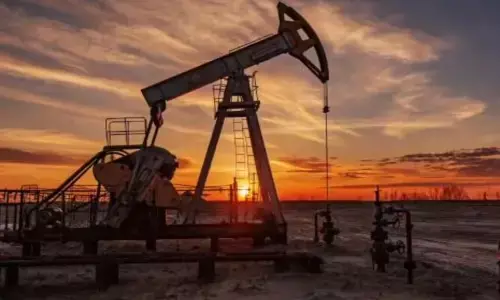 Crude Oil: యుద్ధానికి ముందు స్థాయికి చేరిన చమురు ధరలు