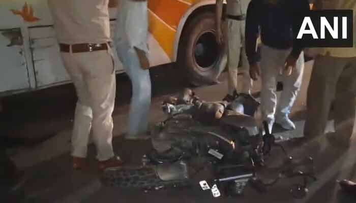 ఘోర రోడ్డు ప్రమాదం.. బైక్‌లను ఢీకొట్టిన బస్సు, నలుగురు దుర్మరణం!
