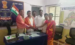 రోడ్డుపై బంగారు నగల బ్యాగ్.. ఆటో డ్రైవర్ చేసిన పనికి వెల్లువెత్తుతున్న ప్రశంసలు!