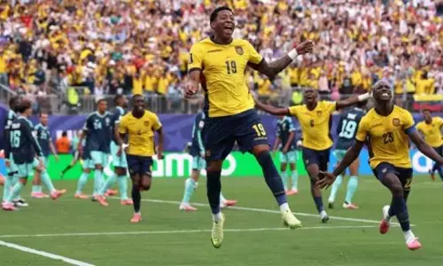 FIFA World cup : ఫిఫా ప్రపంచకప్‌లో పెను సంచలనం.. నాలుగుసార్లు చాంపియన్ జర్మనీకి ఈక్వెడార్ షాక్