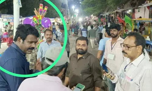 రొట్టెల పండగలో  మాజీ ఎంహెచ్‌వో.. అనధికారికంగా విధులపై విమర్శలు