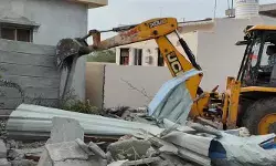 హస్మత్‌పేట్‌లో అక్రమ నిర్మాణాల కూల్చివేత.. పోలీసు బందోబస్తులో హైడ్రా చర్యలు