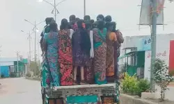 నిబంధనలకు విరుద్ధంగా గూడ్స్ వాహనాల్లో కూలీల రవాణా.. పట్టించుకోని RTA అధికారులు!