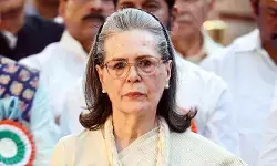 మోడీ ప్రభుత్వంపై సోనియా గాంధీ తీవ్ర విమర్శలు
