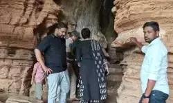 అక్కమహాదేవి గుహలను సందర్శించిన జిల్లా కలెక్టర్
