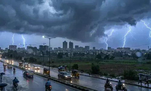 తెలంగాణకు రెయిన్ అలర్ట్.. రెండు గంటల్లో ఈ జిల్లాలో ఉరుములు, మెరుపులతో భారీ వర్షాలు