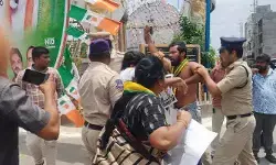 సీఎం రేవంత్ రెడ్డి పర్యటన వేళ తీవ్ర ఉద్రిక్తత.. ఎన్జీ కాలేజీ వద్ద టీఆర్ఎస్ ధర్నా