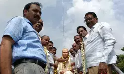 మాజీ ప్రధాని పీవీ నర్సింహా రావు జీవితాన్ని స్ఫూర్తిగా తీసుకోవాలి: సీఐ కరుణాకర్