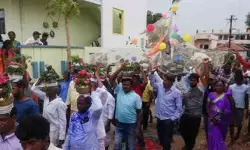 గంగాజలంతో గ్రామ దేవతలకు అభిషేకం
