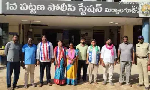 హామీలు అమలు చేయాలని కోరితే అక్రమ అరెస్టులా..?