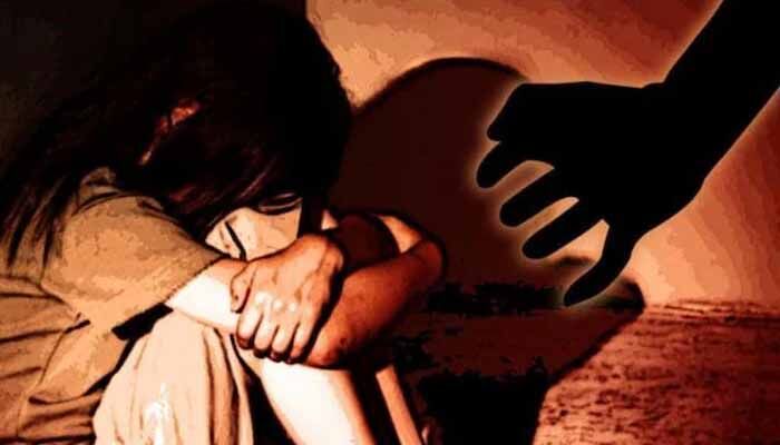 మైనర్ పై దారుణం.. 5 రోజుల్లో 30 మంది అత్యాచారం