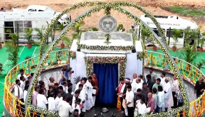 TG: రోడ్డు నెట్‌వర్క్‌లో సరికొత్త విప్లవం.. నల్గొండలో హ్యామ్ రోడ్ల పైలాన్‌ ఆవిష్కరించిన సీఎం రేవంత్...