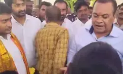 రాజగోపాల్ రెడ్డి దానకర్ణుడు.. ఆయన ఉండగా నేనేం చేయగలను: మంత్రి కోమటిరెడ్డి
