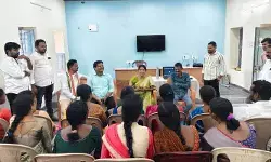 ఎంపీడీవోగా బాధ్యతలు స్వీకరించిన శ్రీదేవిని కలిసిన కాంగ్రెస్ పార్టీ సర్పంచులు
