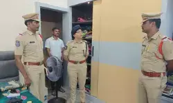 దుబ్బాకలో ఒకే రాత్రి మూడు ఇళ్లలో భారీ చోరీలు