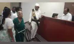 తల్లి కన్నీటి వినతి... నా ఇంటిని నాకు తిరిగి ఇవ్వండి