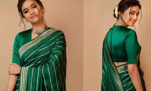 గ్రీన్ శారీలో ఎలిగెంట్ లుక్‌లో మెస్మరైజ్ చేసిన కీర్తి సురేష్
