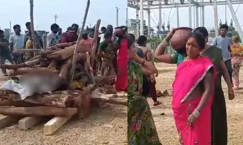 పలాసలో హృదయ విదారక ఘటన.. భర్తకు తలకొరివి పెట్టిన భార్య