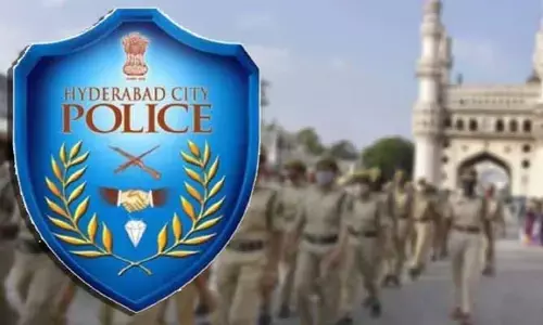 హైదరాబాద్ లో షాపింగ్ మాల్స్, లాడ్జిలకు నోటీసులిచ్చిన పోలీసులు