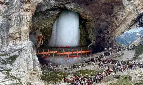 Amarnath Yatra 2026: లాంఛనంగా అమర్‌నాథ్ యాత్ర ప్రారంభం..హెలికాప్టర్ సేవలు బంద్!