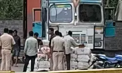 పుష్ప’ సినిమాను మించిన స్కెచ్..