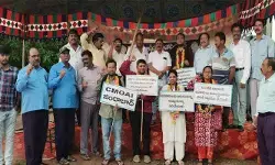 అధికారుల న్యాయమైన డిమాండ్లను వెంటనే పరిష్కరించాలి