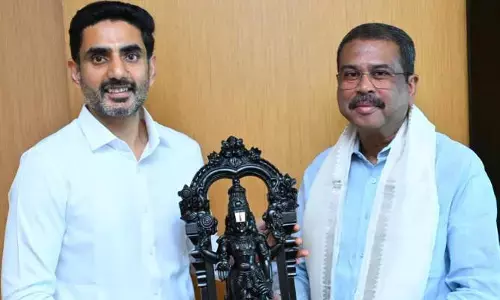 నారాలోకేష్ పై కేంద్ర మంత్రి ధర్మేంద్ర ప్రధాన్ ప్రశంసలు
