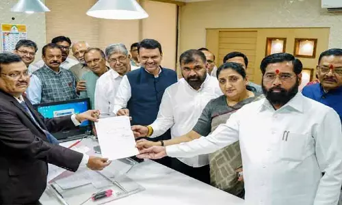 ఉద్దవ్ ఠాక్రేకు మరో ఎదురుదెబ్బ.. శాసన మండలి డిప్యూటీ చైర్మన్ పదవికి  సచిన్ అహిర్ నామినేషన్