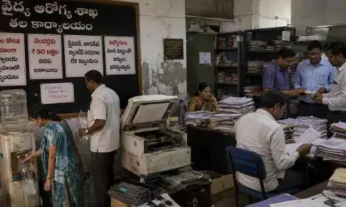 నిధుల కొరతతో వైద్యశాఖ హెడ్‌ ఆఫీసులు..రెండేళ్లుగా ఇదే పరిస్థితి!