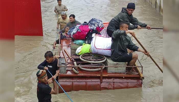 ఈశాన్య రాష్ట్రాల్లో కుంభవృష్టి.. భారీ వరదలు, విరిగి పడుతున్న కొండచరియలు