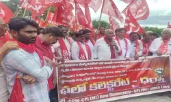 నా పోరాటం పేదరికానికి వ్యతిరేకంగానే.. : ఎమ్మెల్యే కూనంనేని నా పోరాటం పేదరికానికి వ్యతిరేకంగానే.. : ఎమ్మెల్యే కూనంనేని