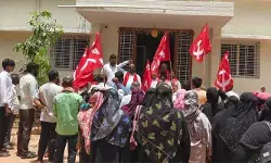 డబుల్ బెడ్రూం ఇళ్ల కేటాయింపులో భారీ అక్రమాలు డబుల్ బెడ్రూం ఇళ్ల కేటాయింపులో భారీ అక్రమాలు