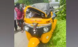 జీపును ఢీ కొన్న ఆటో.. ట్రాన్స్జెండర్ మృతి జీపును ఢీ కొన్న ఆటో.. ట్రాన్స్జెండర్ మృతి