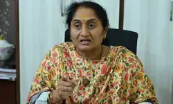 బద్వేల్ సమావేశంలో రగడ.. కార్యకర్తలపై మంత్రి సవిత సీరియస్ బద్వేల్ సమావేశంలో రగడ.. కార్యకర్తలపై మంత్రి సవిత సీరియస్