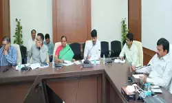 అక్రమ ఎంట్రీలకు చెక్.. ధరణి, భూ భారతిపై ప్రత్యేక కమిటీ అక్రమ ఎంట్రీలకు చెక్.. ధరణి, భూ భారతిపై ప్రత్యేక కమిటీ