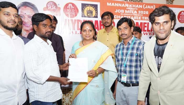 అబద్ధాలు చెబితే జాబ్ వస్తుందని అనుకోకండి: కల్వకుంట్ల కవిత