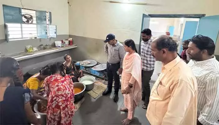 మధ్యాహ్న భోజనంలో నాణ్యత ప్రమాణాలు పాటించాలి మధ్యాహ్న భోజనంలో నాణ్యత ప్రమాణాలు పాటించాలి