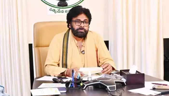 సోషల్మీడియా దుర్వినియోగంపై పవన్ ఆగ్రహం: ప్రత్యేక వ్యవస్థ ఏర్పాటు సోషల్మీడియా దుర్వినియోగంపై పవన్ ఆగ్రహం: ప్రత్యేక వ్యవస్థ ఏర్పాటు